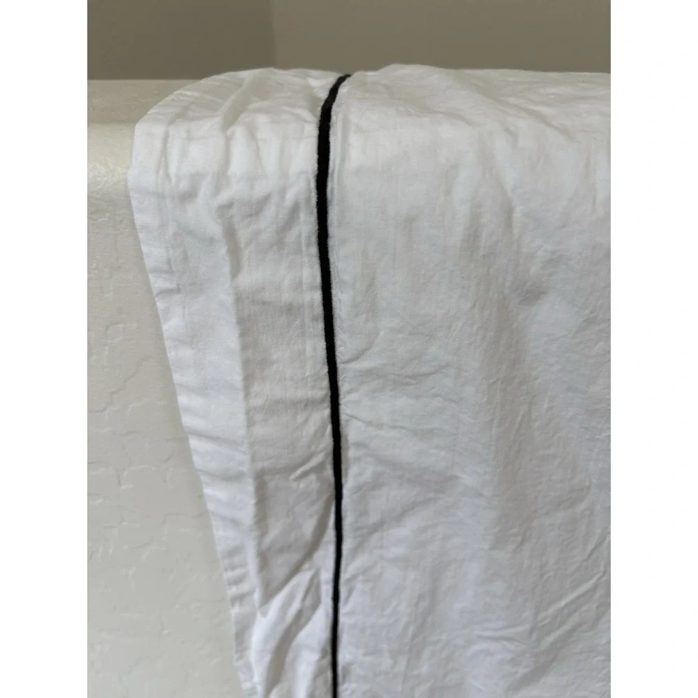 Anichini By Quagliotti made in Italy cotton white with black trim 31x31 Sham EUC